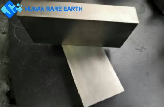 Serie de objetivos de aleaciones y metales de tierras raras de alta pureza: objetivo de terbio/objetivo de disprosio (Tb/Dy)